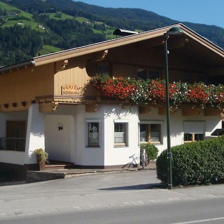 Haus Waldner Apartamento Aschau Im Zillertal Exterior foto